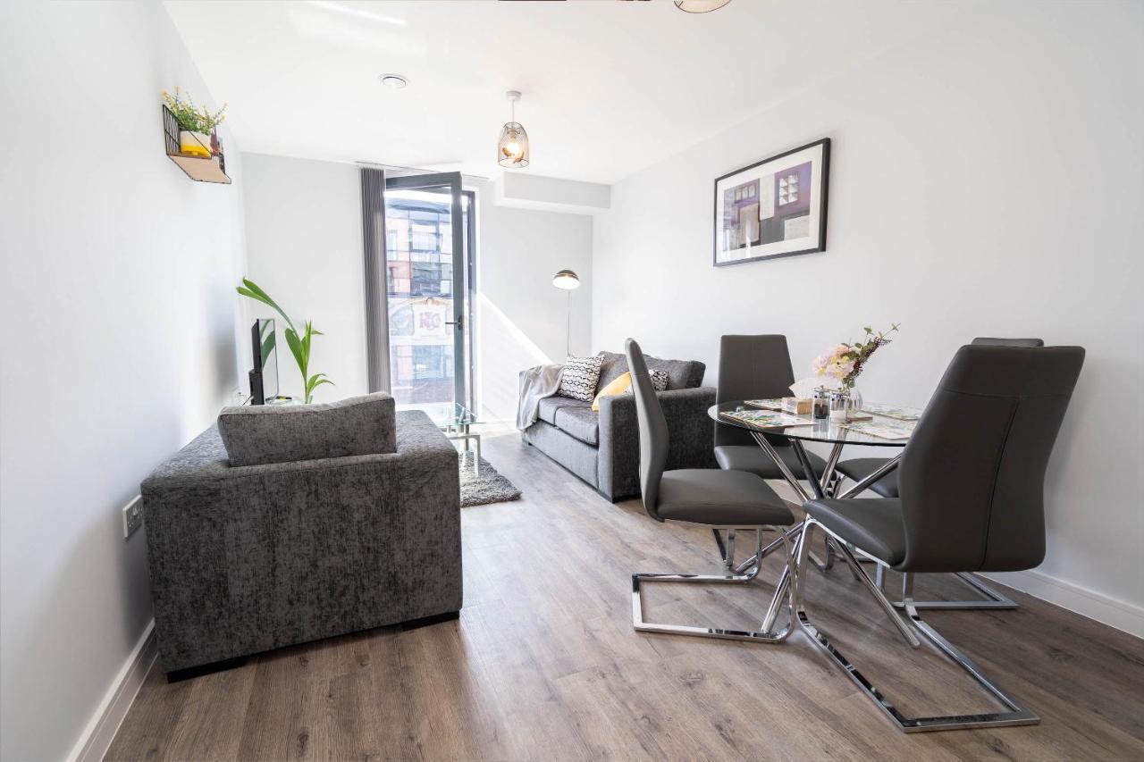 New Build - 2 Bed Snug Modern Apartment - Juliet Balcony - Roof Top Terrace - Digbeth, Birmingham City Centre - Free Netflix & Smart Tv Eksteriør bilde