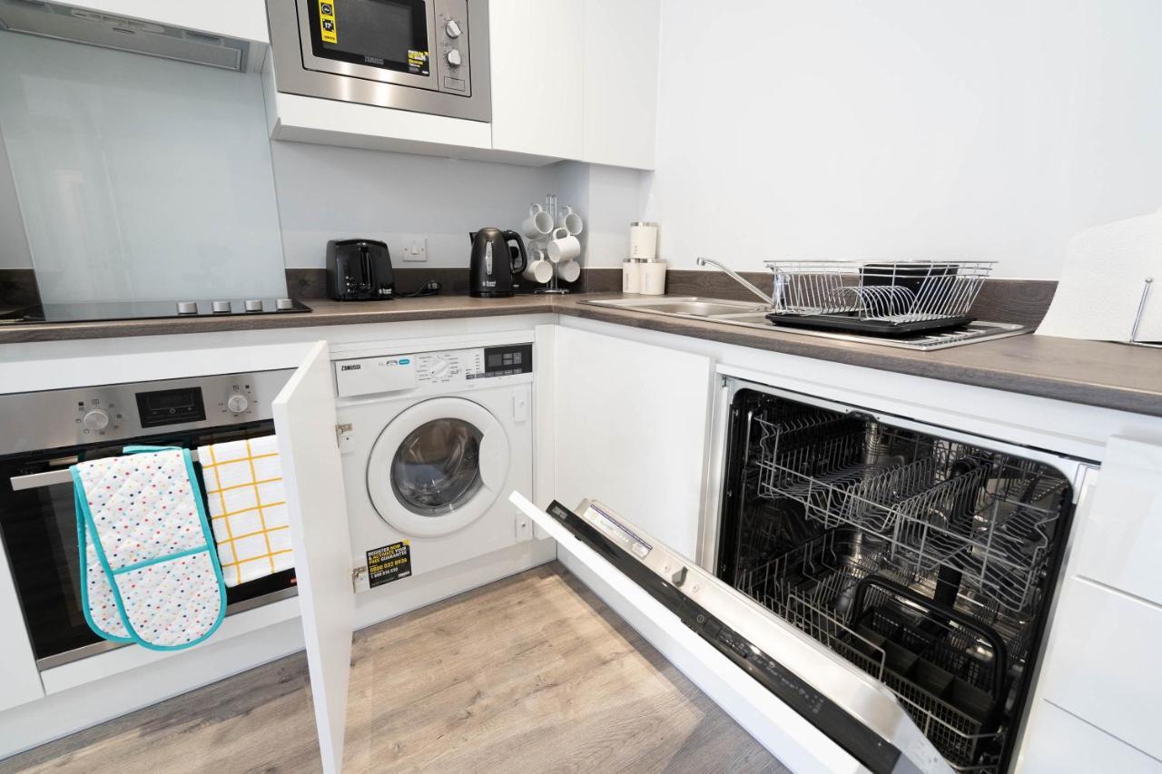 New Build - 2 Bed Snug Modern Apartment - Juliet Balcony - Roof Top Terrace - Digbeth, Birmingham City Centre - Free Netflix & Smart Tv Eksteriør bilde