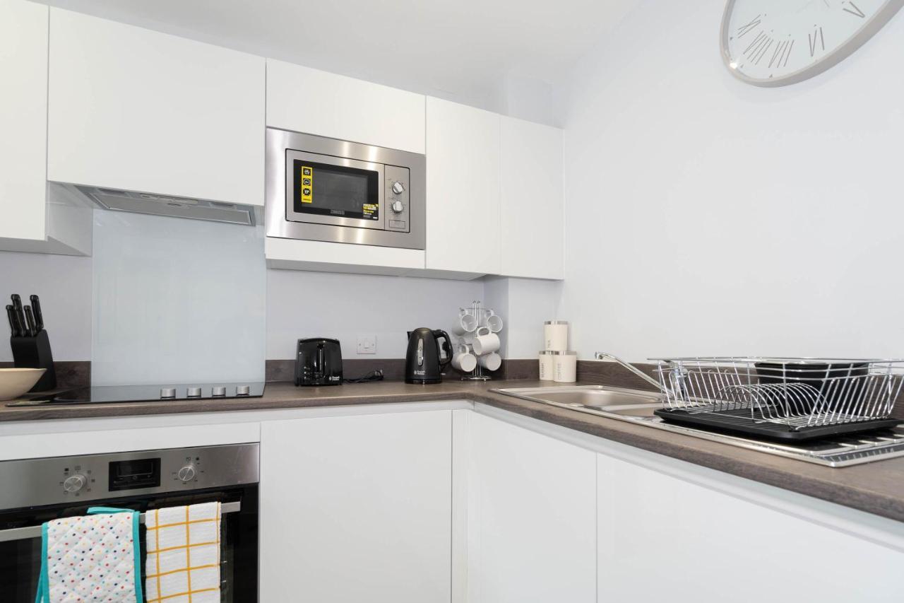 New Build - 2 Bed Snug Modern Apartment - Juliet Balcony - Roof Top Terrace - Digbeth, Birmingham City Centre - Free Netflix & Smart Tv Eksteriør bilde